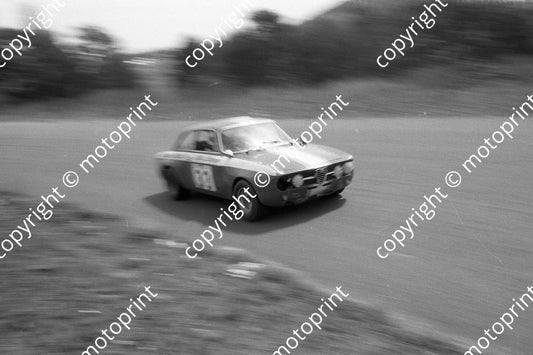 1972 PMC 3 hr 33 John Lauryssen Alfa GTV (courtesy Roger Swan) (3)
