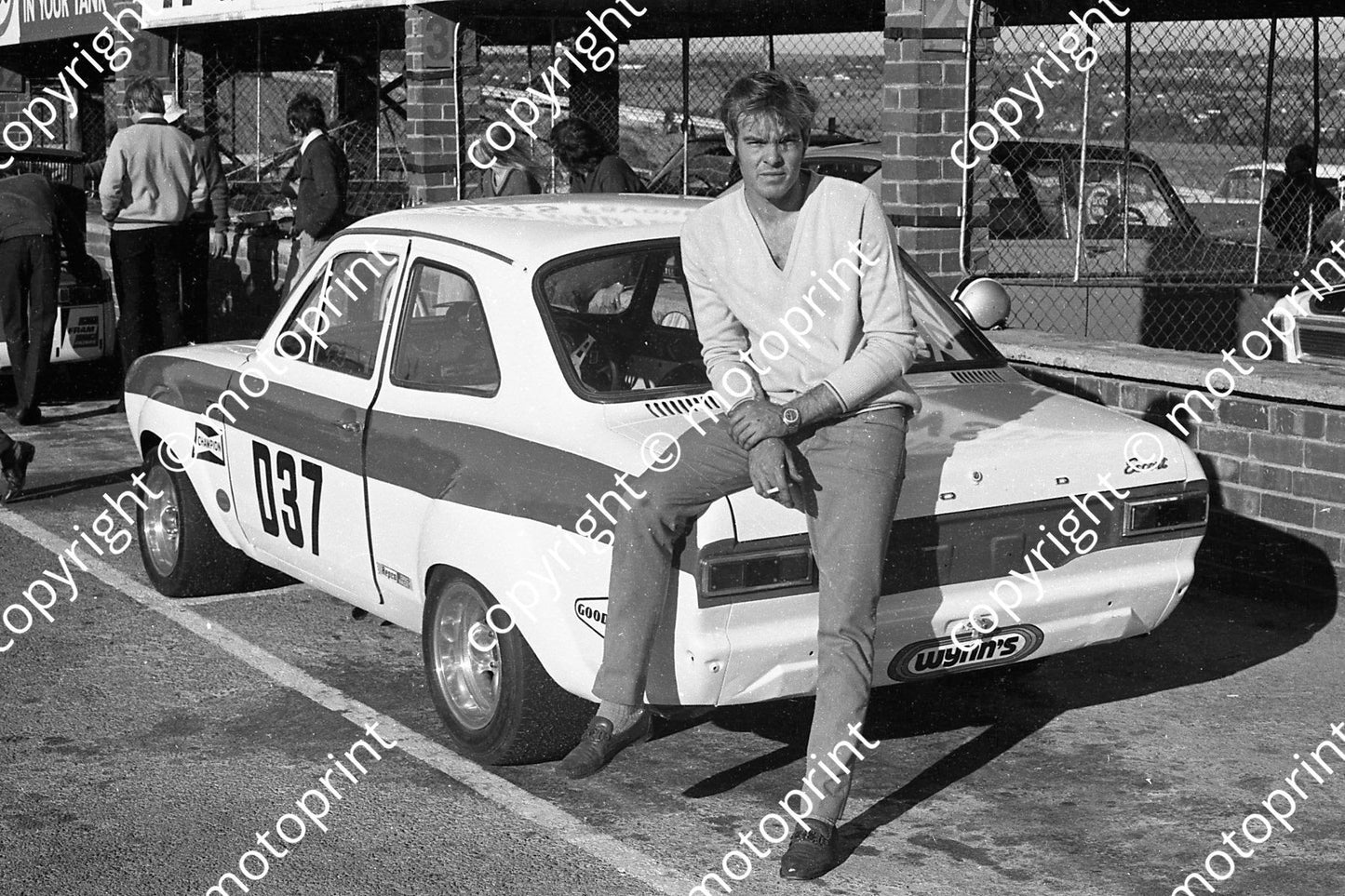 1972 SL Star prod D37 H Denton Escort (permission Malcolm Sampson Motorsport Photography) 1972 Kya Republic  (3)