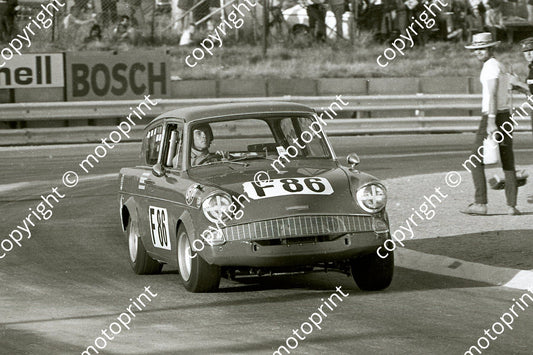 1972 SL Star prod F86 Anglia B Rowlings (permission Malcolm Sampson Motorsport Photography)  (167)