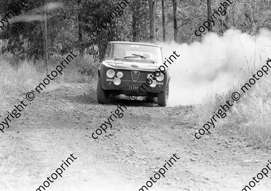 1972 Total 20  Neels Vermaak, Spotti Woodhead Alfa 2nd (courtesy Roger Swan) (3)