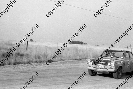 1972 Total 2 Jan Hettema, Willem van Heerden Escort BDA 823 (courtesy Roger Swan) (4)