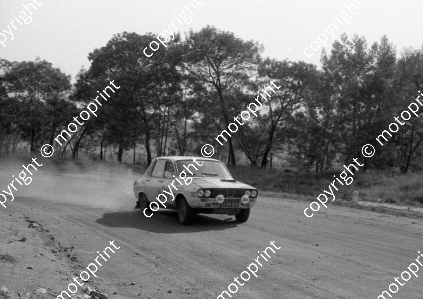 1972 Total 38 Pat Moss Val Morley Renault Gordini (courtesy Roger Swan) (3)