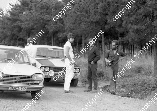 1972 Total 6 Ove Andersson, Arne Hertz (in white) Renault 12 Gordini 10th (courtesy Roger Swan) (9)