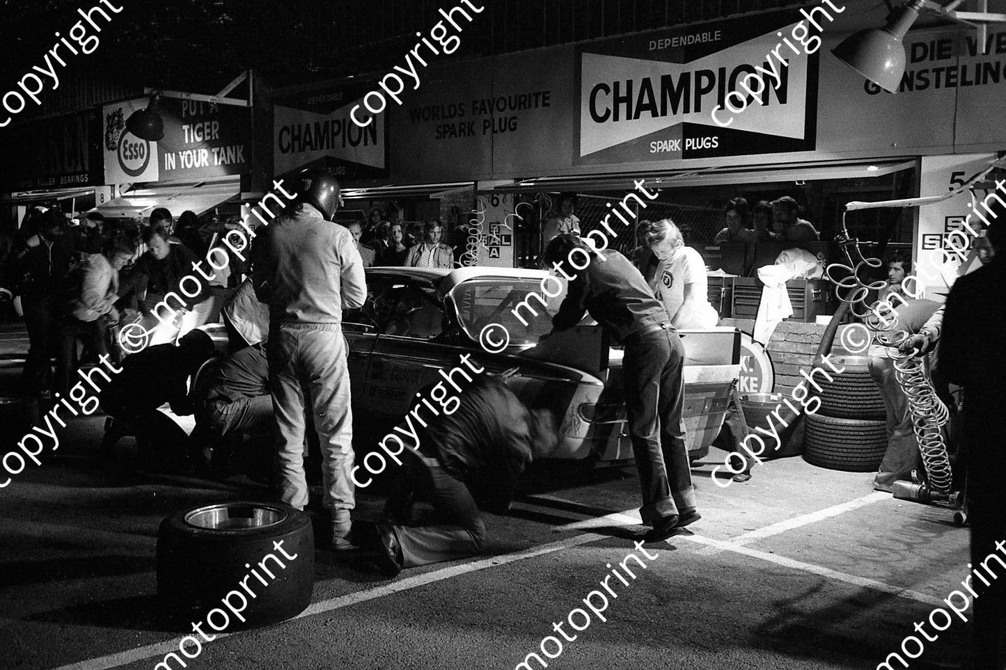 1973 9 hr 4 BMW 3.0CSL Pits night Stuck ready to get in (permission Roger Swan)