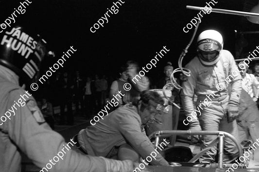 1973 9 hr 5 Hunt Bell Mirage Ford night pits (permission Roger Swan)