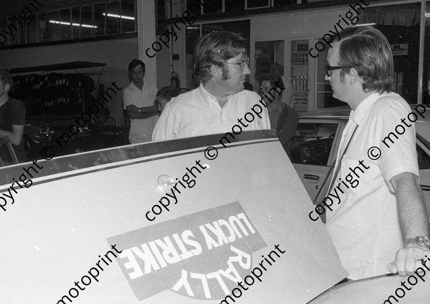 1973 Lucky Strike Robin Emslie right journalist (courtesy Roger Swan) (67)