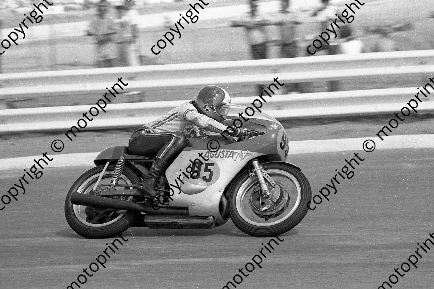1973 MC Kya Highveld 100 95 Giacomo Agostini MV (permission Malcolm Sampson Motorsport Photography) (3)