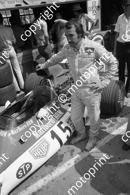 1973 SA GP Regazzoni guards his BRM117