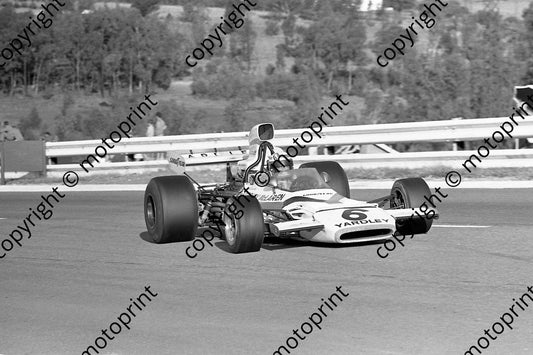 1973 SA GP SS 6 Revson McLaren M19A-2 (permission Malcolm Sampson Motorsport Photography)  (537)