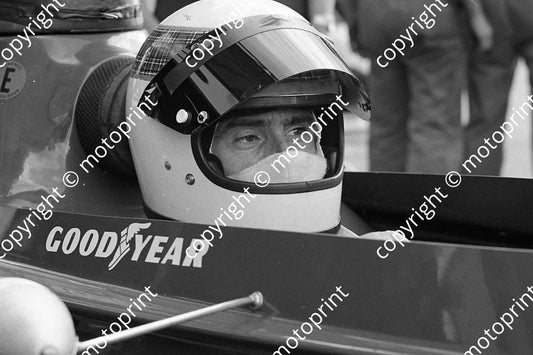 1973 SA GP Stewart ready to go 025