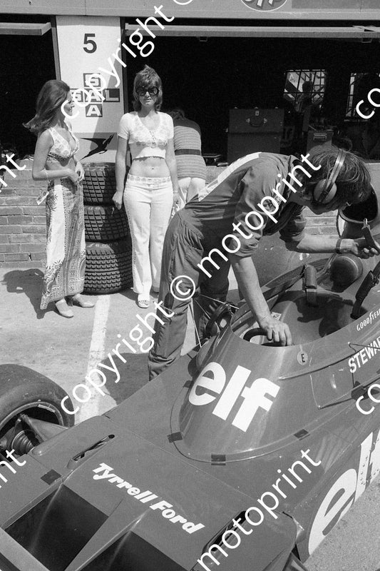 1973 SA GP Tyrrell pit distraction maybe 114