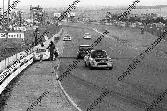 1973 SA GP support saloons W van den Broek, N Schoeman(courtesy Roger Swan) 306