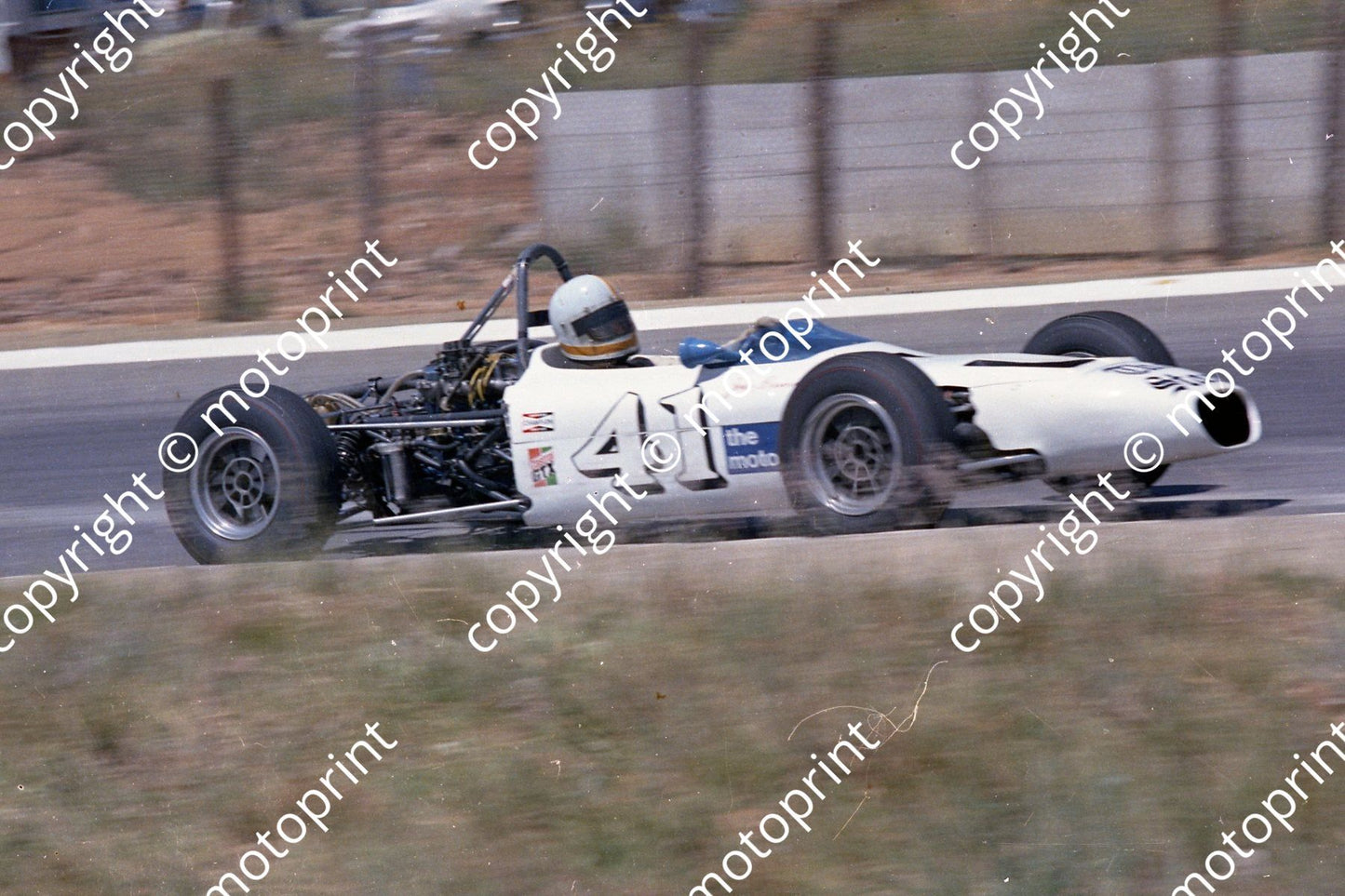 1973 SS FF Kya 41 John Barnes Merlyn MK20 (permission Malcolm Sampson Motorsport Photography)