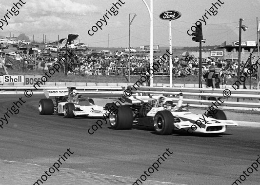 1973 SS Highveld 100 SS Fred Cowell Lola T190 waves, Dave Charlton Lotus 72 can_t see cleaned 5x7 (courtesy Roger Swan)