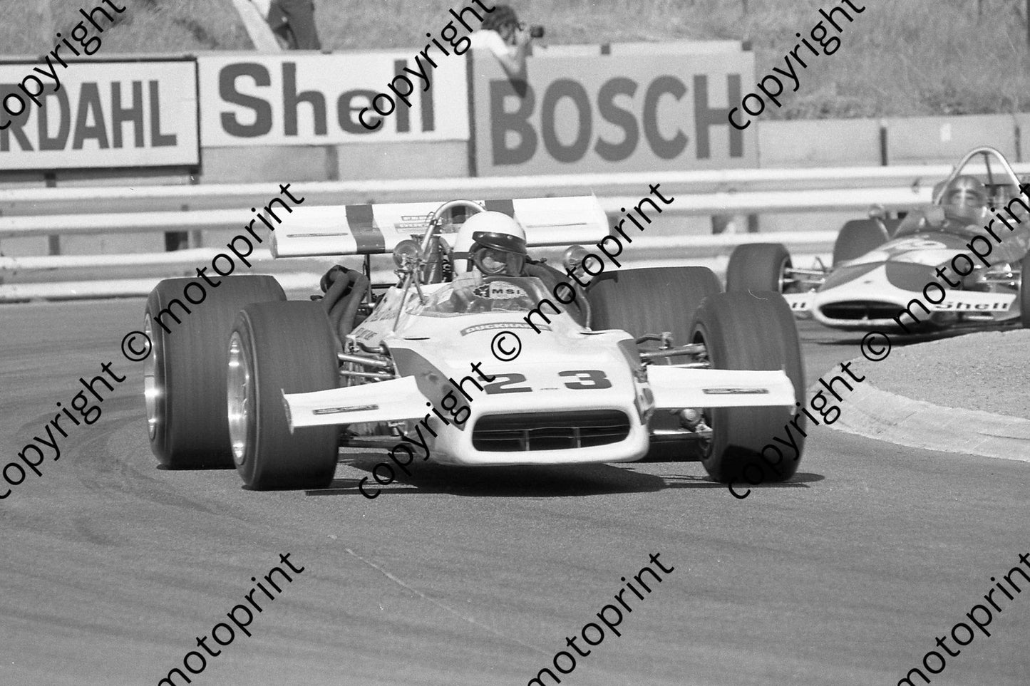 1973 SS Kya 23 Fred Cowell Lola T190 (permission Malcolm Sampson Motorsport Photography)