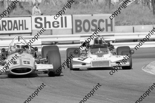1973 SS Kya 9 Jackie Pretorius waving BT38 15 Mike Domingo McL M10 (permission Malcolm Sampson Motorsport Photography)