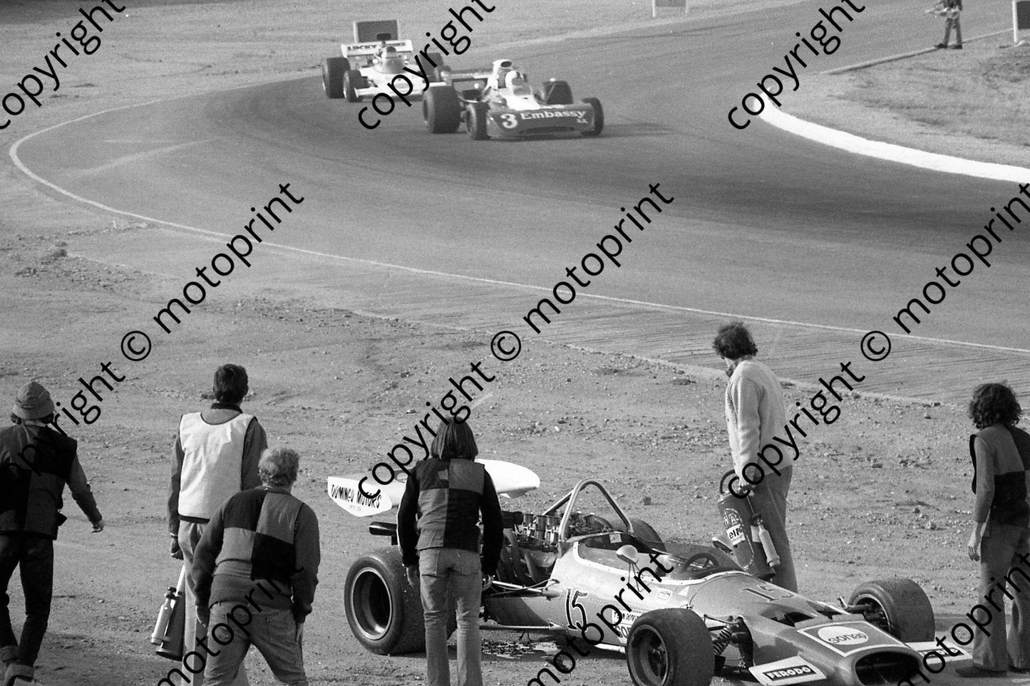 1973 SS Rand Winter SS da Mike Domingo McLaren M10B off Esses (courtesy Roger Swan) 353