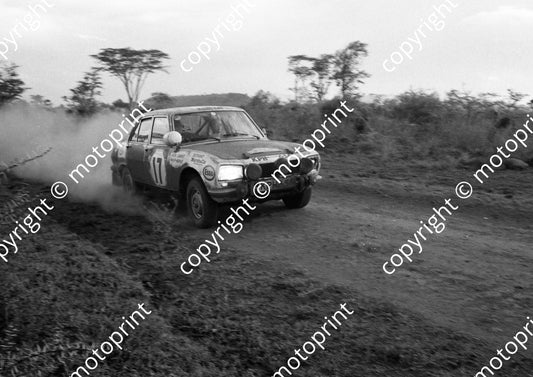 1973 Safari 17 Hugh Lionnet, Philip Hechie Peugeot 504 1058 (courtesy Roger Swan) (23)