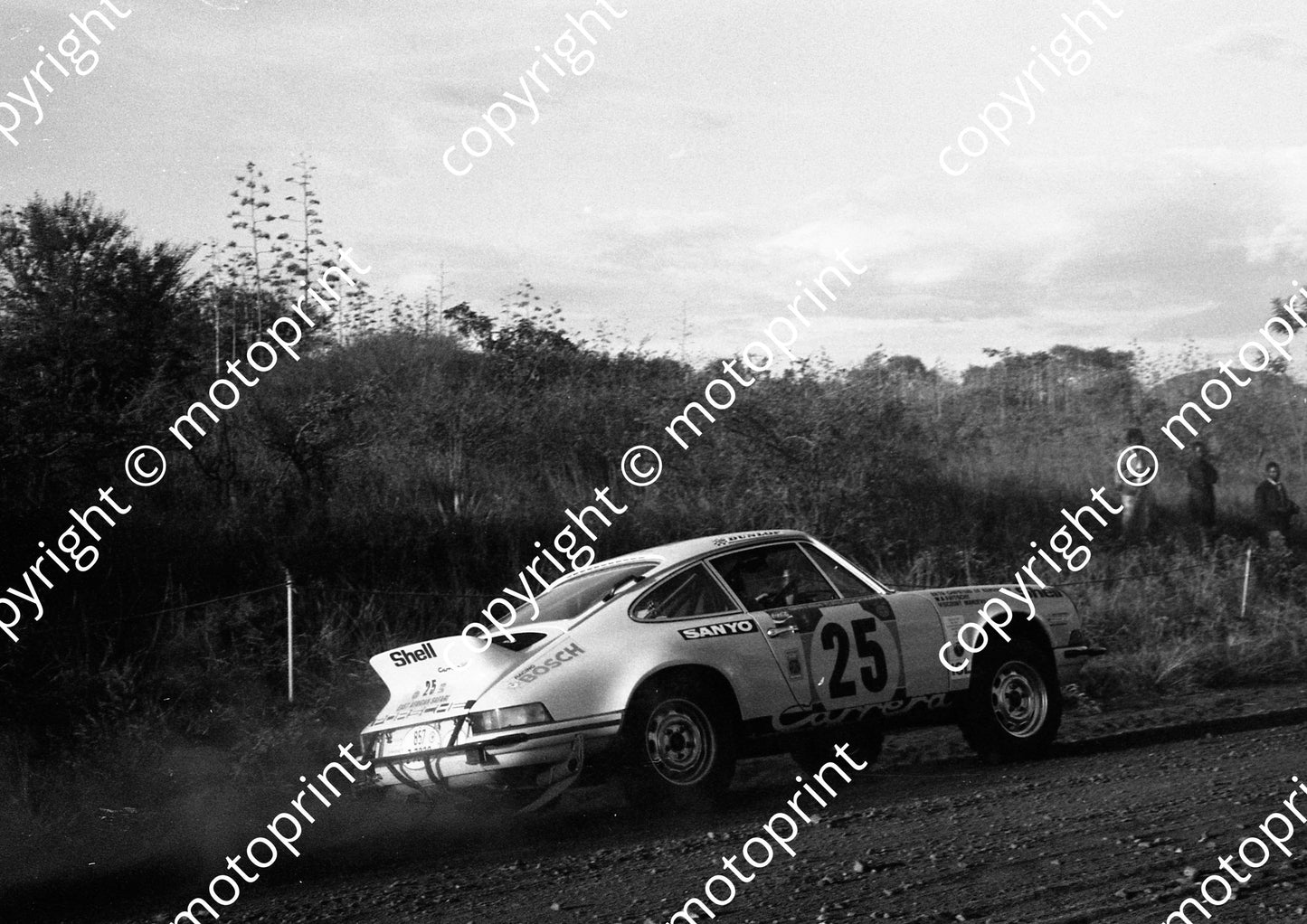 1973 Safari 25 Bill Fritschy, Viscount (Kim) Mandeville Porsche 911S 1049 (courtesy Roger Swan) (24)