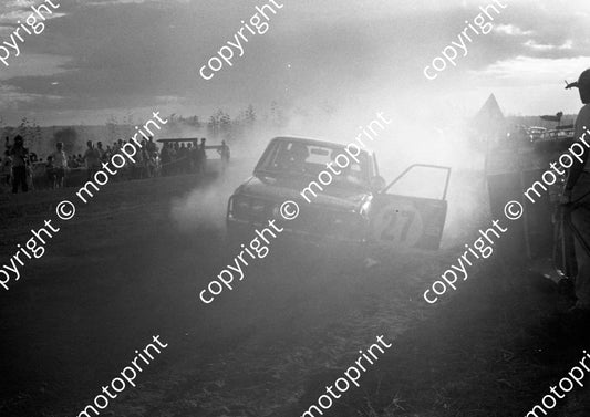 1973 Safari 27 Mike Kirkland, Bruce Field Datsun 1600SSS 1050  (courtesy Roger Swan) (8)
