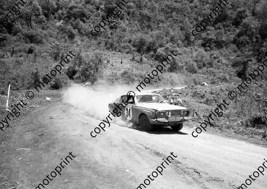 1973 Safari 34 Brian Barton, Chris Fryer Datsun 180B 1049 (courtesy Roger Swan) (13)
