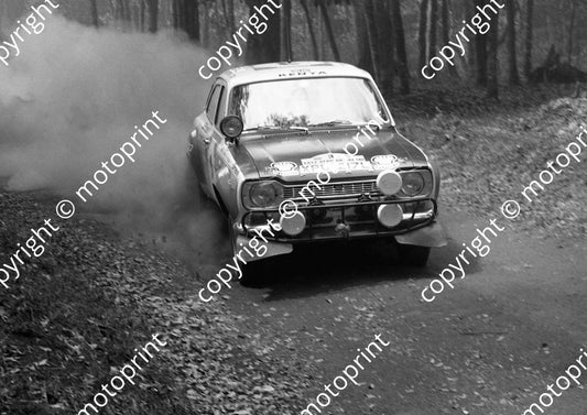 1973 Safari 3 Vic Preston jnr, Bev Smith Escort RS1600 Mk1 1051 (courtesy Roger Swan) (2)