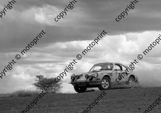 1973 Safari 5 Sobieslaw Zasada, Marian Bien Porsche Carrera RS2,7 1053  (courtesy Roger Swan) (21)