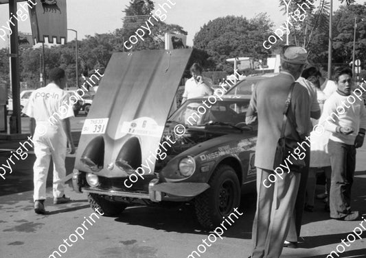 1973 Safari 6 Rauno Aaltonen, Paul Easter Datsun 240Z scrutiny 1054 (courtesy Roger Swan) (16)