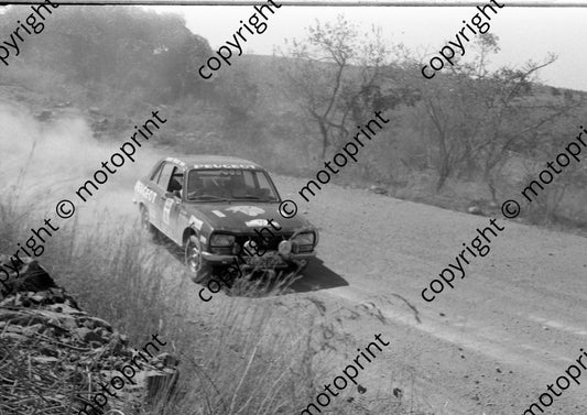 1973 Total 32 DB Venter, Dave Dusseljee Peugeot 504Ti (Courtesy Roger Swan) (2)