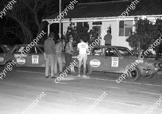 1973 Total 37 Kassie Coetzee shorts, 27  Sarel van der Merwe, Chris Hawkins Datsuns (courtesy Roger Swan)1190 (12)