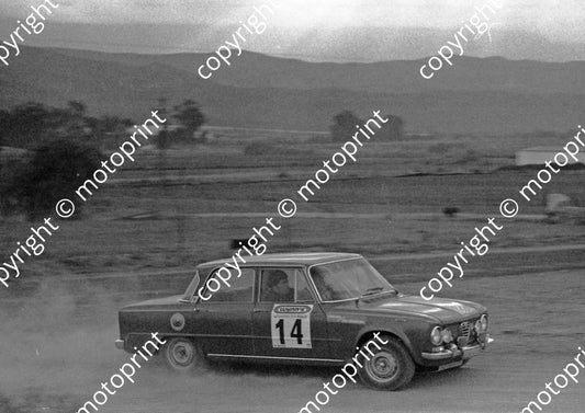 1973 Wynns 14 F van Rensburg, E lombard Alfa Super 1082 (courtesy Roger Swan) (5)