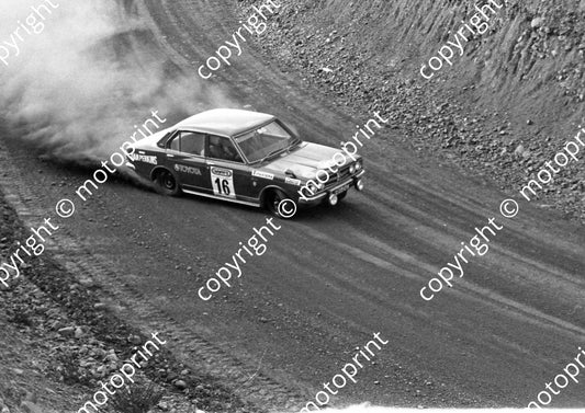 1973 Wynns 16 Roelof Fekken Robbie Broekmeyer Toyota GSL courtesy Roger Swan) (10)