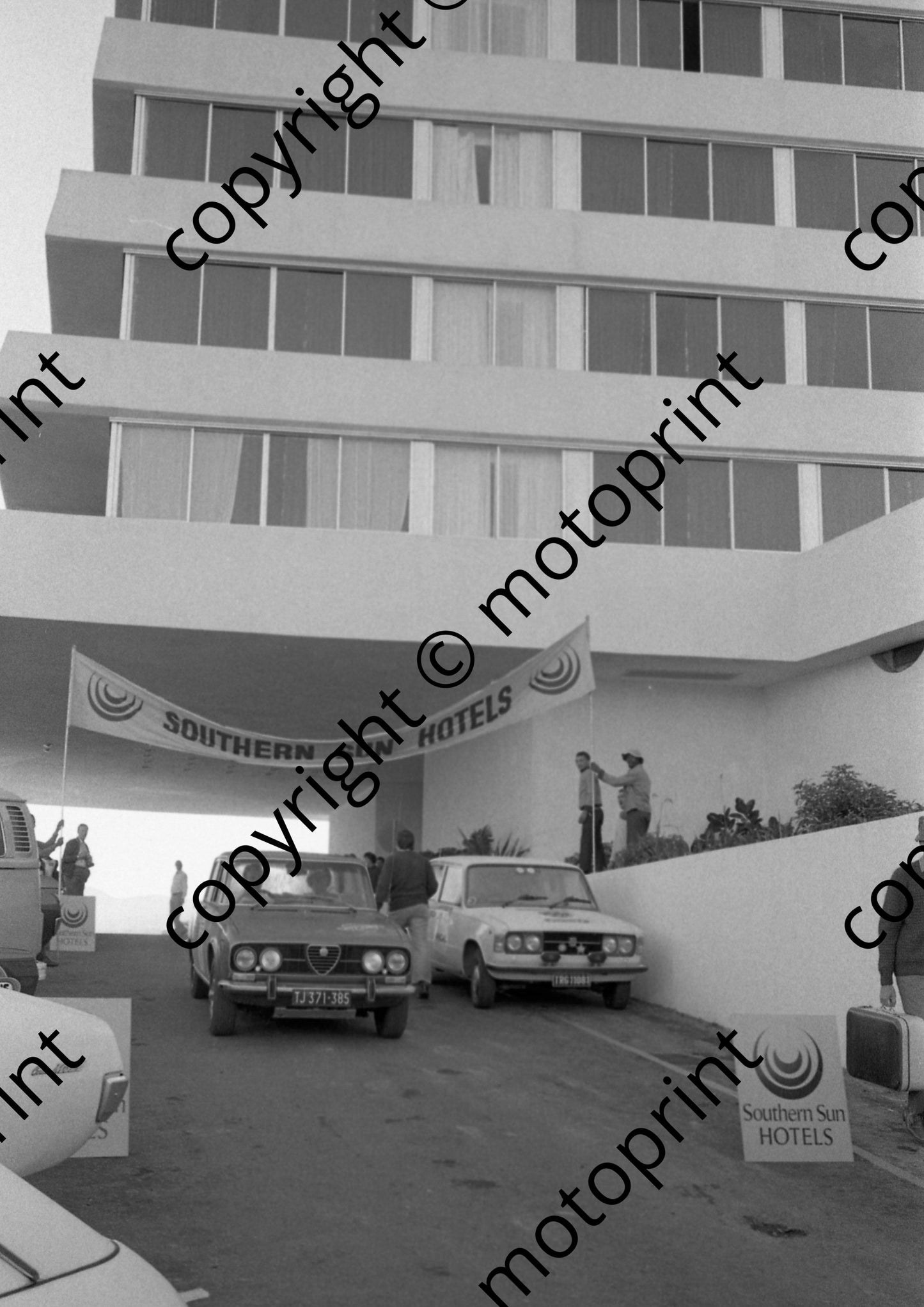 1973 Wynns 1 Giv Piazza-Musso, Reg Ridden Alfa Beacon Isle Plett 1087 (courtesy Roger Swan) (8)