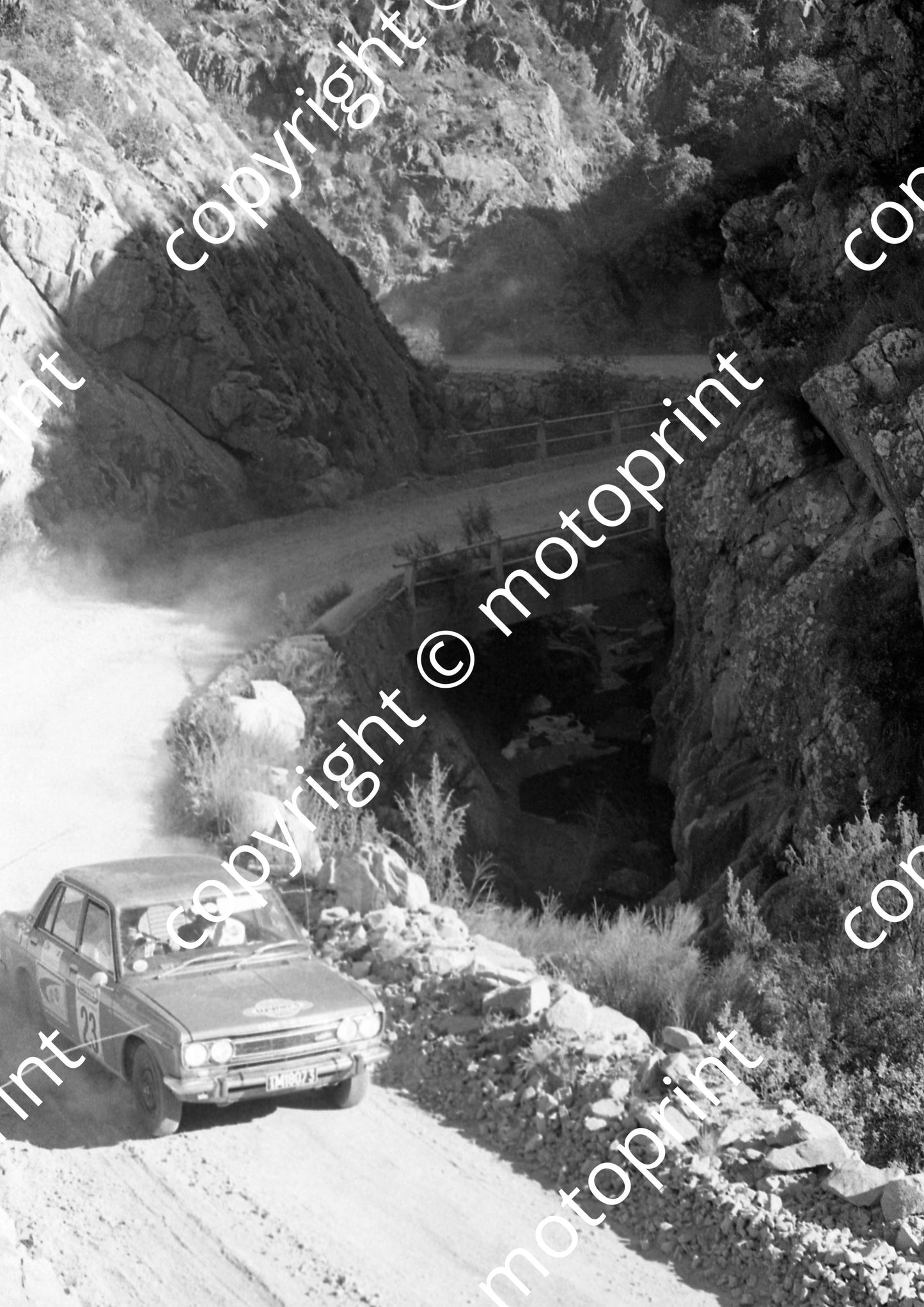 1973 Wynns 23 J Meyer, J du Toit Datsun SSS (courtesy Roger Swan) (11)