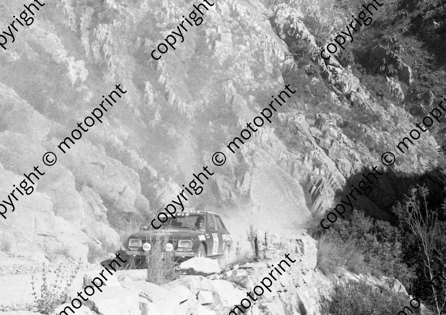 1973 Wynns 30 Willie Nel, J Kriek, Peugeot 504 Ti (courtesy Roger Swan) (4)