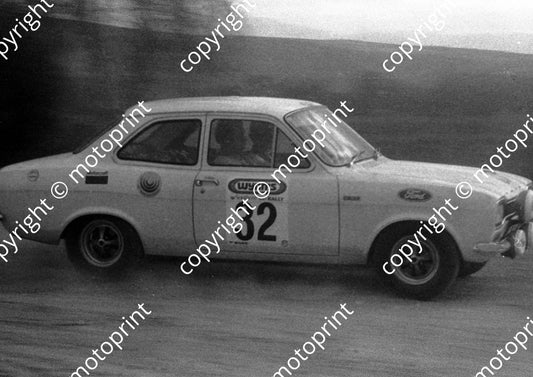 1973 Wynns 32 Bernie Marriner, Dick Crosbie Escort 1600 GT 1082 (courtesy Roger Swan) (12)
