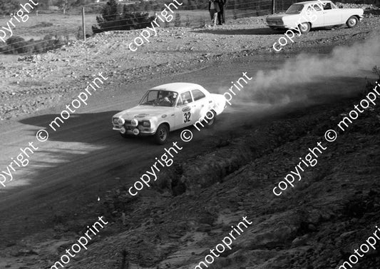 1973 Wynns 32 Bernie Marriner, Dick Crosbie Escort 1600 GT 1085  601