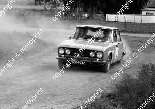 1973 Wynns 3 Ian Adcock, Peter Hall Alfa 1750 Berlina (courtesy Roger Swan) (16)