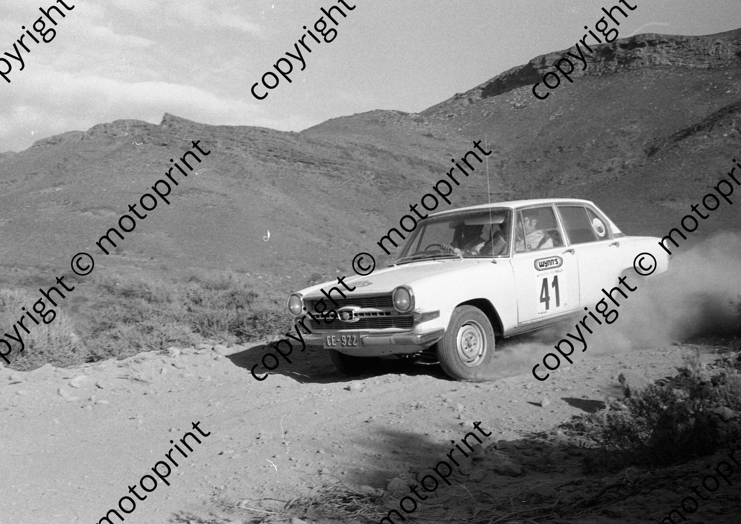 1973 Wynns 41 Errol KObus, L Meiring BMW2000SA Auto (courtesy Roger Swan) (7)