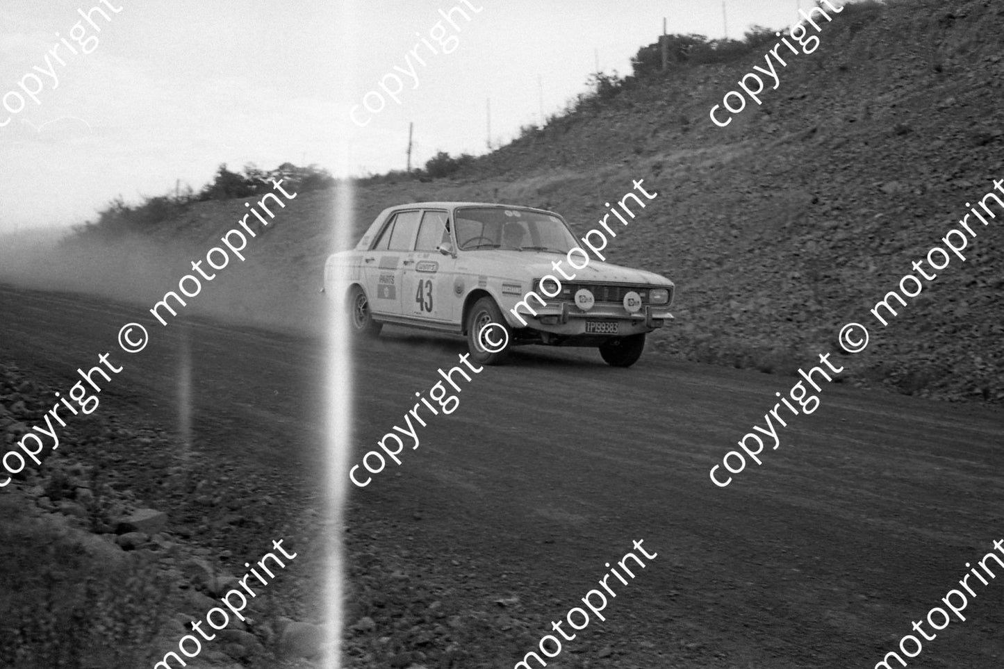 1973 Wynns 43 Mike Allaway, Roger Houghton Hillman Vogue LIGHT ON PHOTO (courtesy Roger Swan) (1)