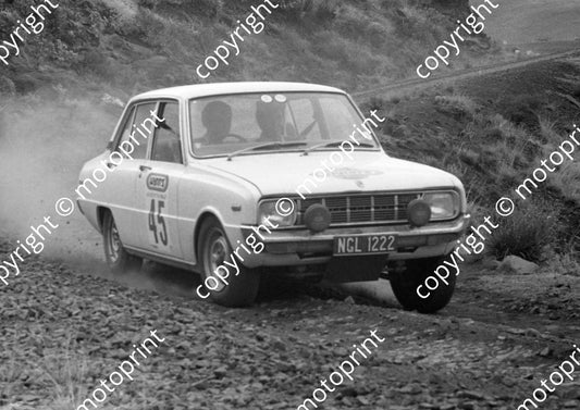 1973 Wynns 45 MJ and SR Thomson Mazda 1300 (courtesy Roger Swan) (3)