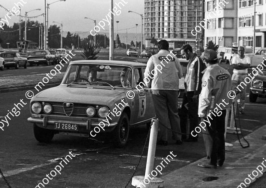1973 Wynns 5 Magdel and Bokkie Steyn Alfa  1750 Berlina 1090 (courtesy Roger Swan) (16)