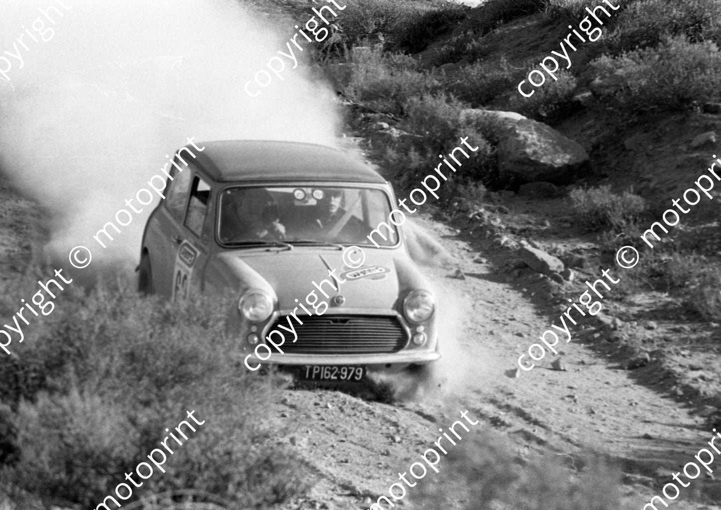 1973 Wynns 62 MC Dippenaar, AL Pienaar Austin Mini 1000S (courtesy Roger Swan) (14)