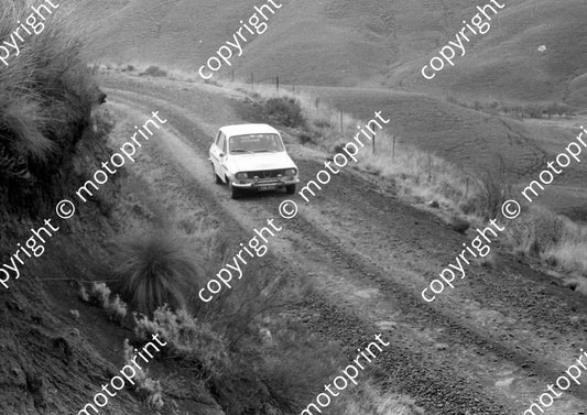 1973 Wynns 66 D and B Cohen Renault 12TL (courtesy Roger Swan) (21)