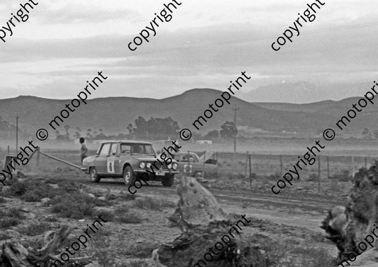 1973 Wynns 8 WJ O_Brien, CK Barnett Alfa 1750 Berlina (courtesy Roger Swan) (11)