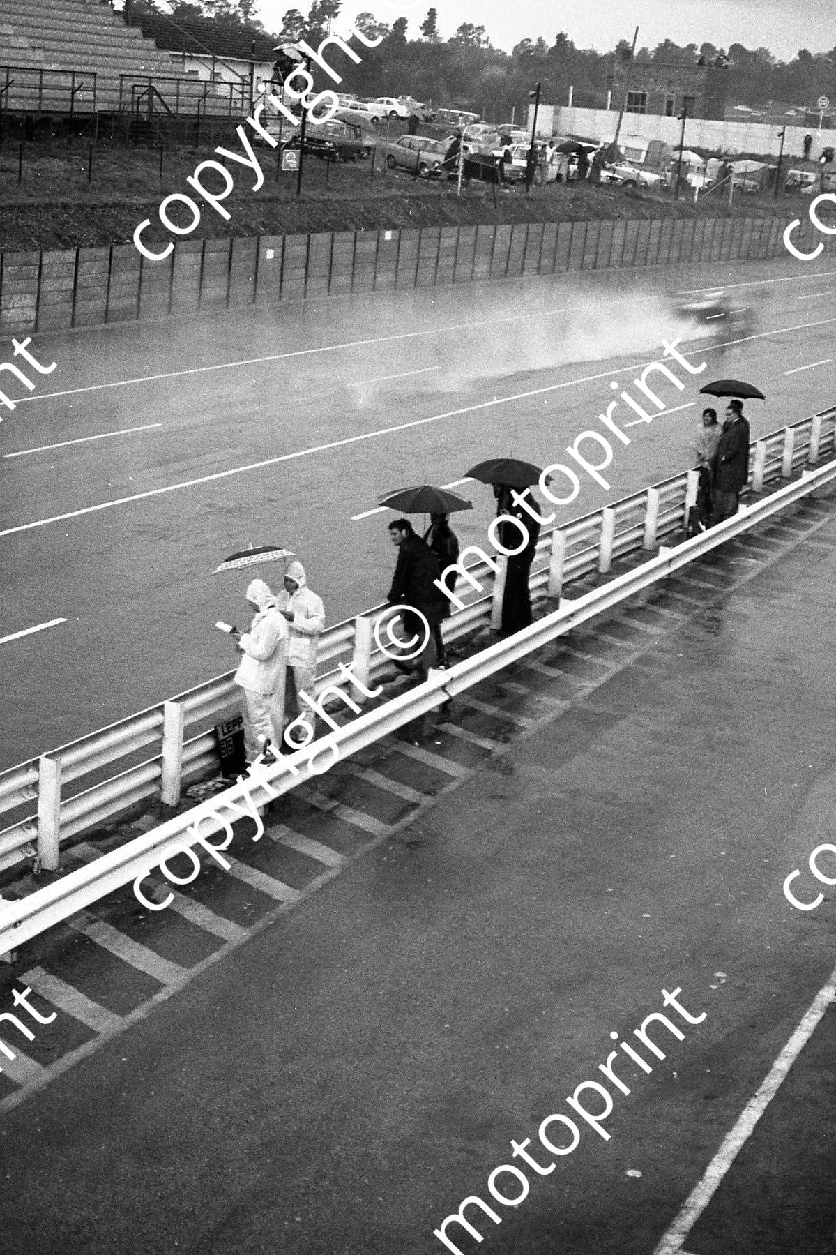 1974 6 hr main straight rain WEC round (permission Roger Swan)349)