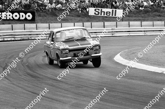 1974 AE SA 100 28 Dennis Palmer Escort 1600GT (1)