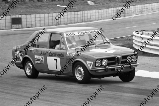 1974 AE SA 100 7 Basil van Rooyen Alfetta note body damage (13)