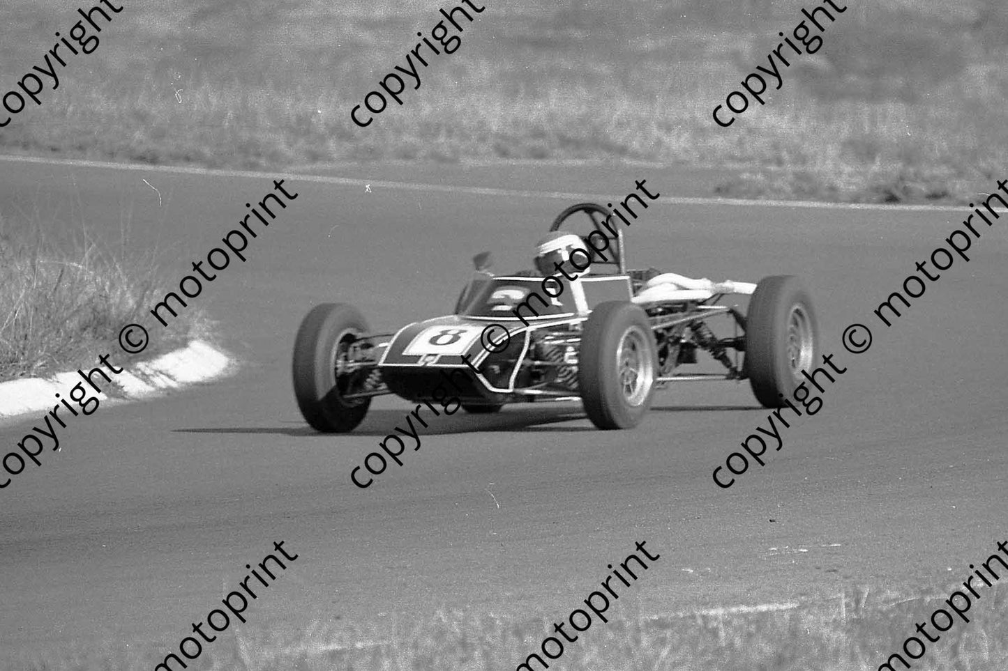 1974 Hesketh FF 8 Shaun Toner Dulon MP15 (Permission Malcolm Sampson Motorsport Photography) (4)