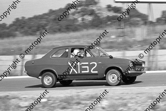 1974 Kya SL Gp 1 X152 M White Escort (permission Malcolm Sampson Motorsport Photography)  (46)